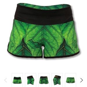 ISO these inknburn new leaf shorts size 4, 6, or 8